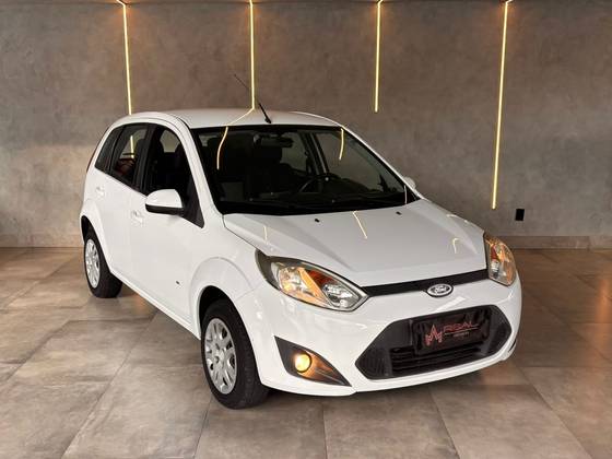 FORD FIESTA 1.0 ROCAM HATCH 8V FLEX 4P MANUAL FORD FIESTA 1.0 ROCAM HATCH 8V FLEX 4P MANUAL